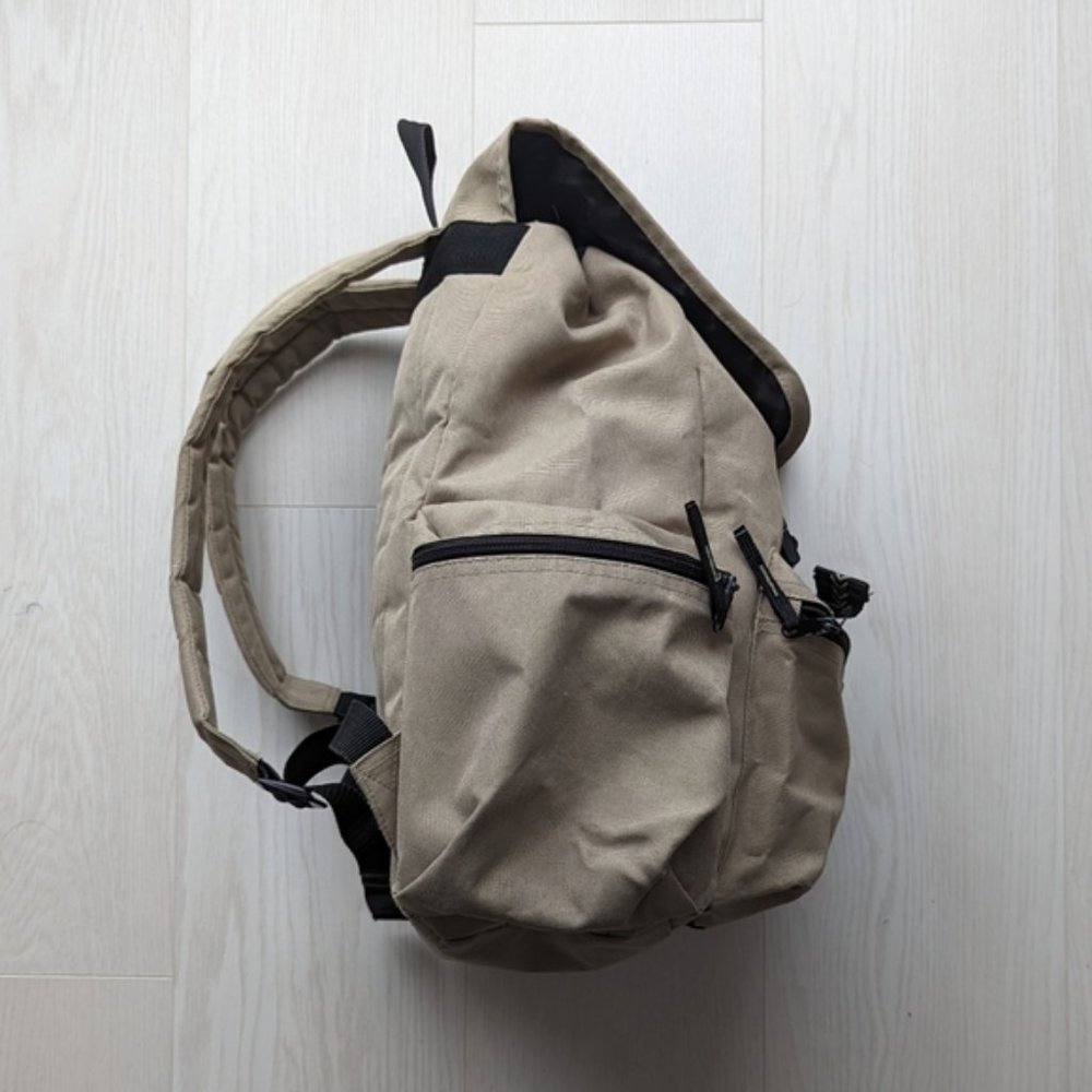 Perry Ellis Backpack - Picture 3 of 6